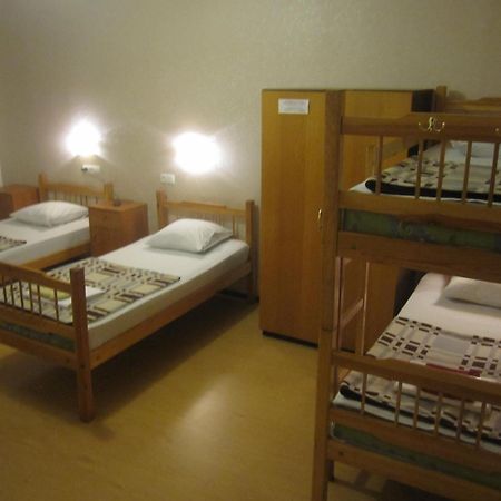 Yaroslav Hostel Kiev Buitenkant foto